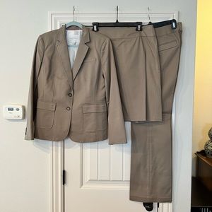Banana Republic women’s 3-piece suit (jacket, skirt, pants)